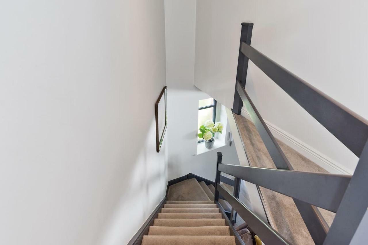 The Edge Suite - Hiphipstay Dublin Exterior photo
