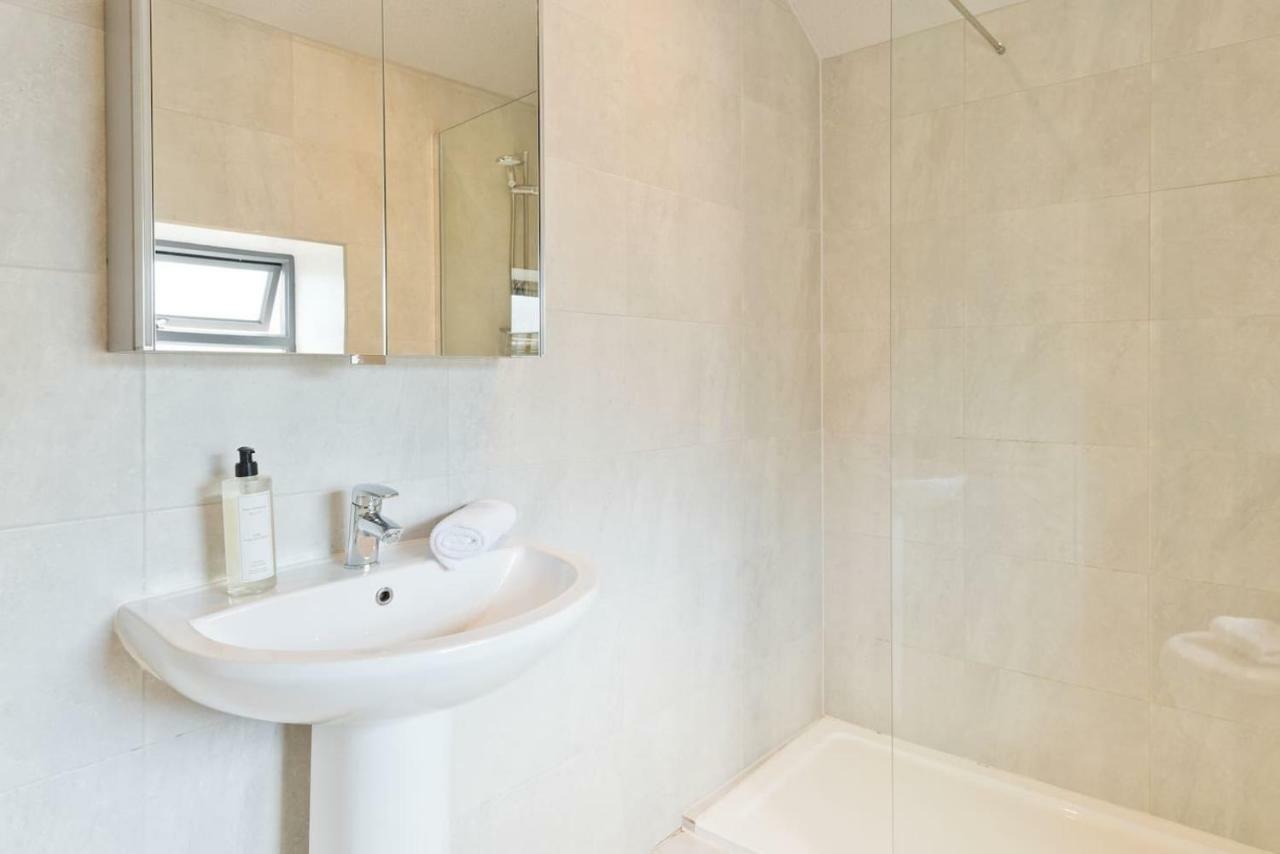The Edge Suite - Hiphipstay Dublin Exterior photo